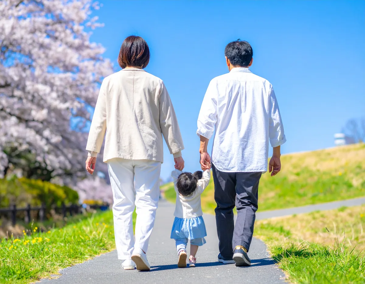 車椅子や杖を使う祖父母がいる場合、乗り降りと座席はどう配慮するか