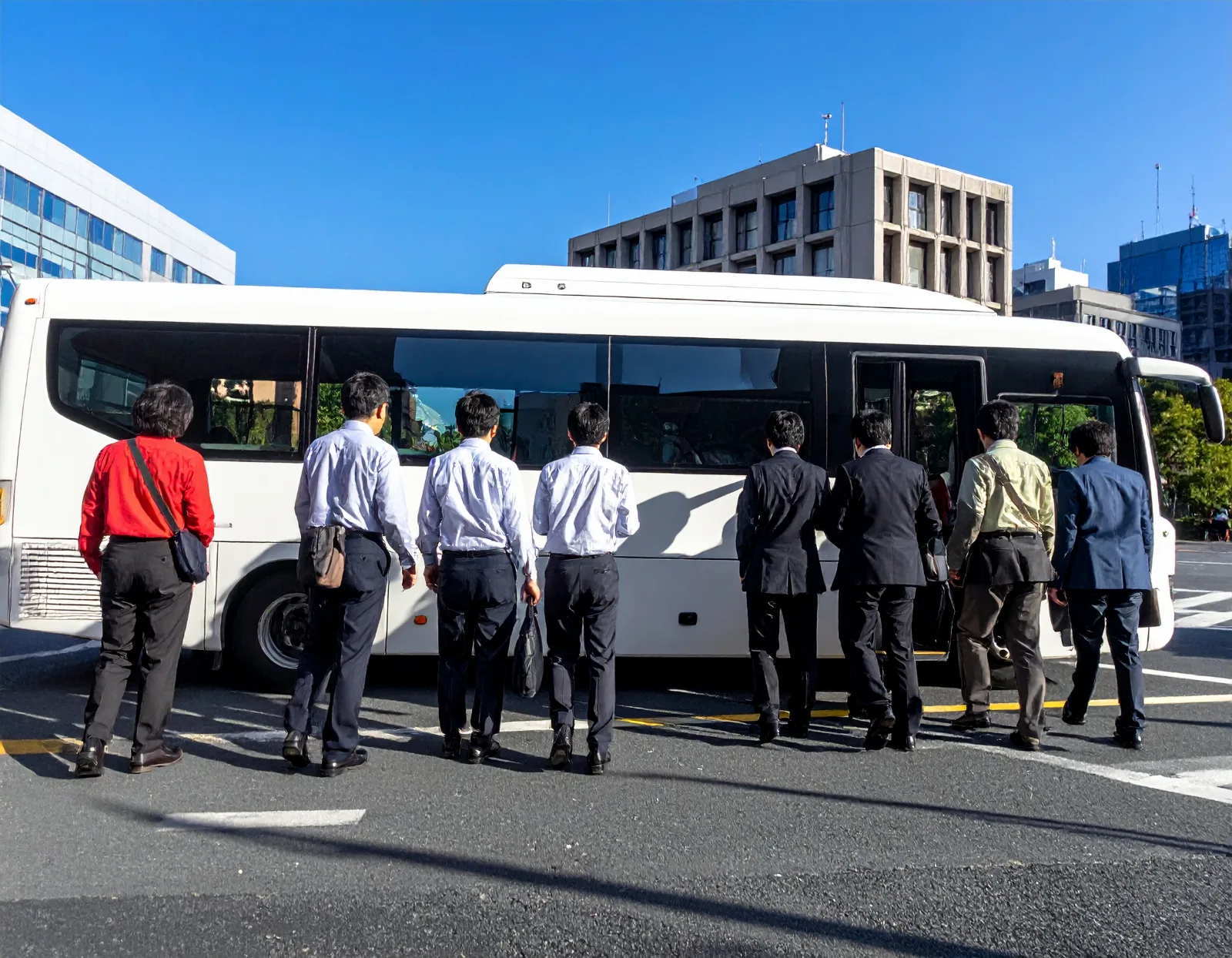 社員旅行の行き先の決め方｜関東発・バス移動で選ぶコツと予算感