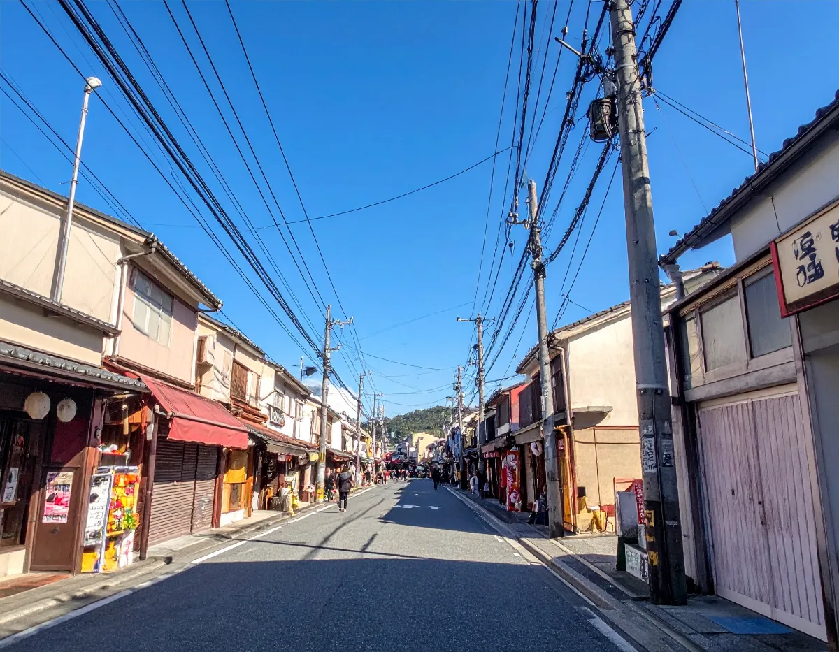 舎人発着で日帰り旅行を組むときの集合・駐車のコツ
