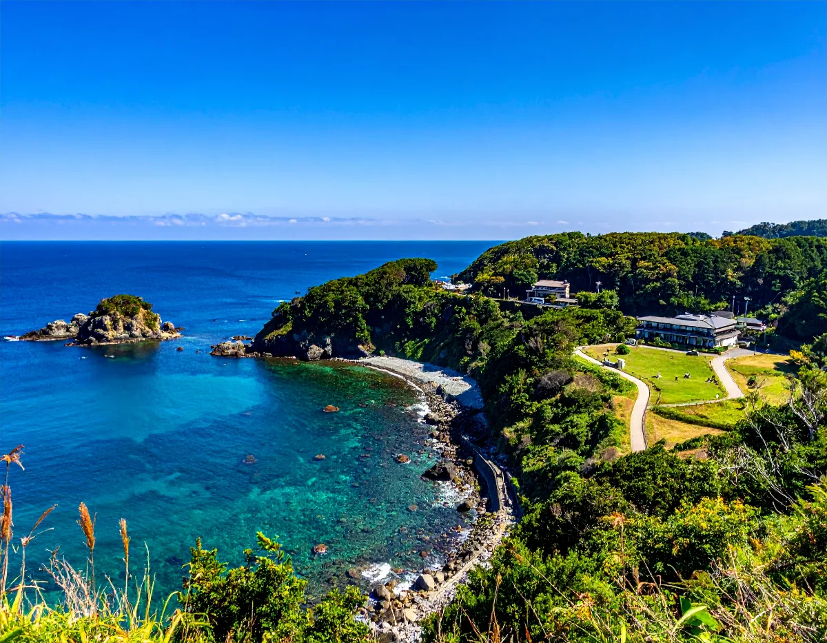A Sample Tokyo Retreat Itinerary: Hot-Spring Town Plus a Team-Building Stop