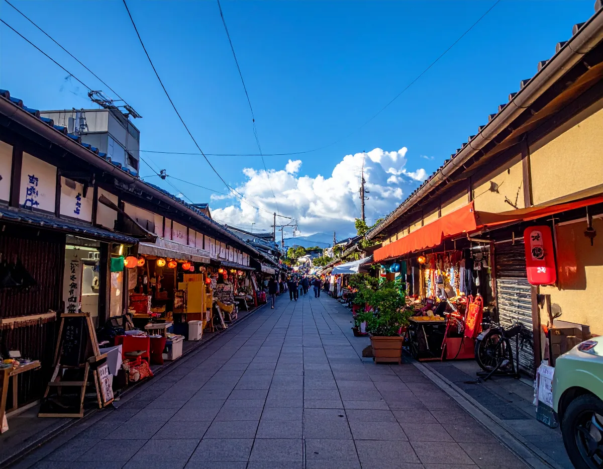 Why the Pickup Point Shapes Your Whole Osaka Group Tour