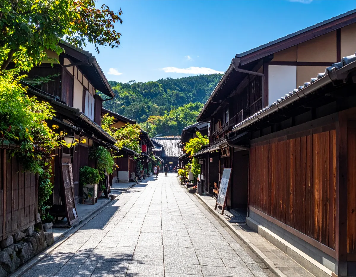 Kansai Airport to Kyoto Group Transfer: Why 20+ Groups Need a Charter Bus, Not a Shuttle